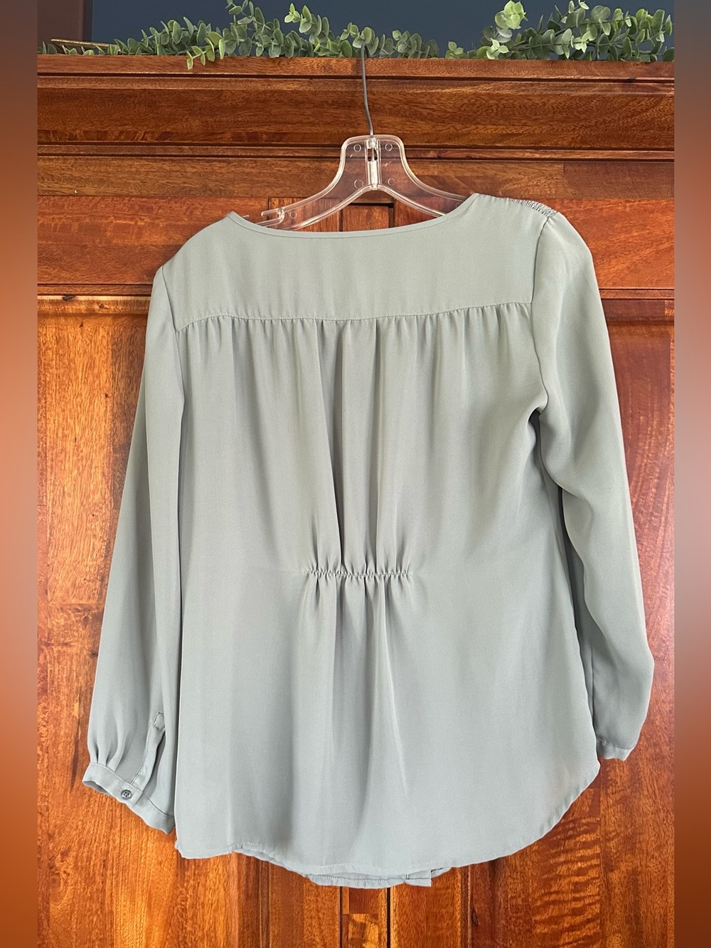 Lands' End Sage Green Button-Front Women's Blouse - Picture 2 of 6
